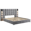 Lit Ethan en Velours a Plateforme avec Tete de Lit a Motif Grille et Ports USB, Taille Queen - Gris