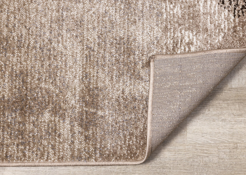 Carpette May à motifs géométriques vieillis - 5 pi 3 po x 7 pi 7 po