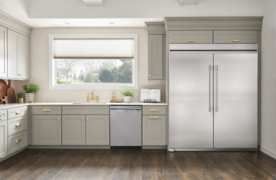 Frigidaire Professional 32.9" 19 Cu. Ft. Single-Door Refrigerator - Smudge-Proof® Stainless Steel - … | Réfrigérateur Frigidaire Professional de 19 pi³ et de 32,9 po à 1 porte - acier inoxydable Smudge-Pr…