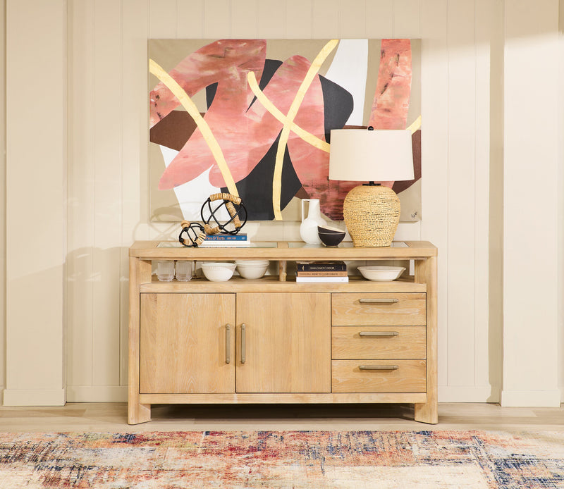 Desserte de salle à manger Aspen de 64 po (L) avec supports à vin et à verres à pied, 3 tiroirs et 2 portes - naturelle