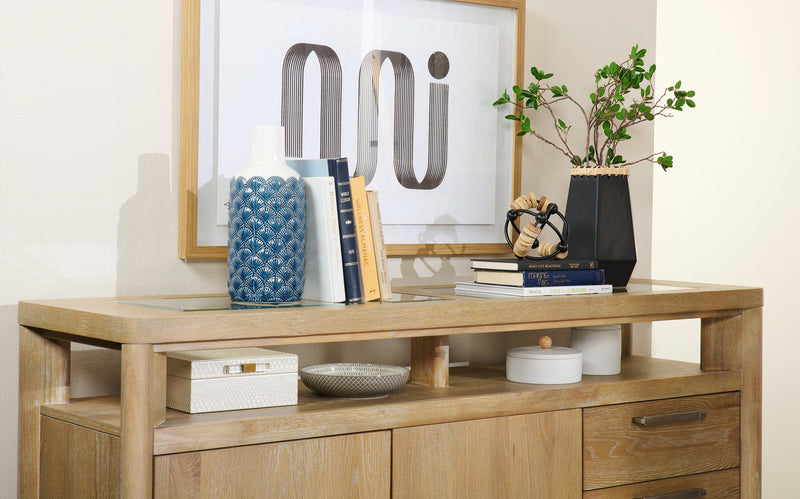 Desserte de salle à manger Aspen de 64 po (L) avec supports à vin et à verres à pied, 3 tiroirs et 2 portes - naturelle