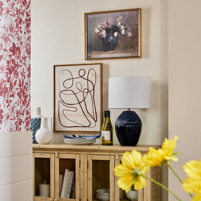 Œuvre d’art en lin texturée et encadrée « Vintage Vase » - 17 po x 21 po