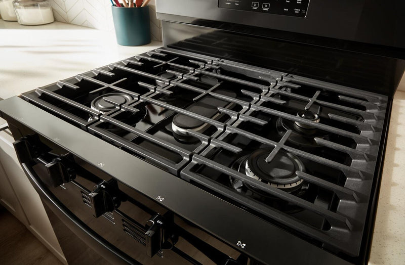 Cuisinière à gaz Whirlpool de 5 pi³ avec friture à air et autonettoyage - noire - WFGS5030RB