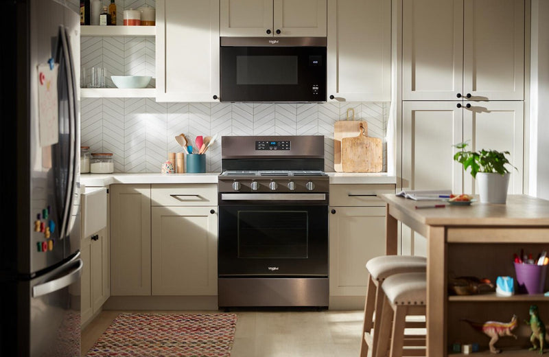 Cuisinière à gaz Whirlpool de 5 pi³ avec friture à air et autonettoyage - acier inoxydable noir - WFGS5030RV