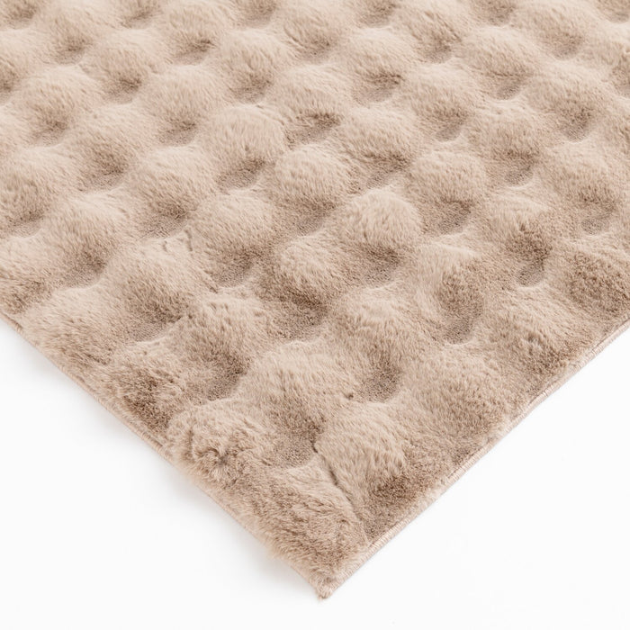 Carpette Bubble en fausse fourrure taupe avec revers en mousse à mémoire de forme - 5 pi x 7 pi