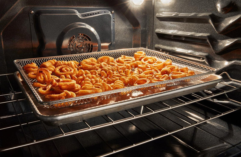 Cuisinière électrique Whirlpool de 5,3 pi3 et de 30 po avec friture à air sans préchauffage - acier inoxydable résistant aux traces de doigts - YWFES7030SZ