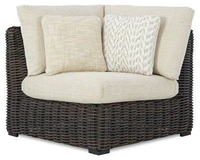 Halifax Outdoor Patio Corner Chair - Resin Wicker, Nuvella Fabric, UV & Weather Resistant - Beige/Brown | Fauteuil en coin Halifax pour la terrasse à l’extérieur - osier en résine, tissu Nuvella, résistant aux rayons UV et aux intempéries - brun et beige