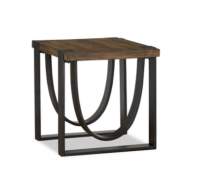 Brewer 26” Industrial Solid Wood End Table - Rustic Honey | Table de bout industrielle Brewer de 26 po en bois massif - miel rustique