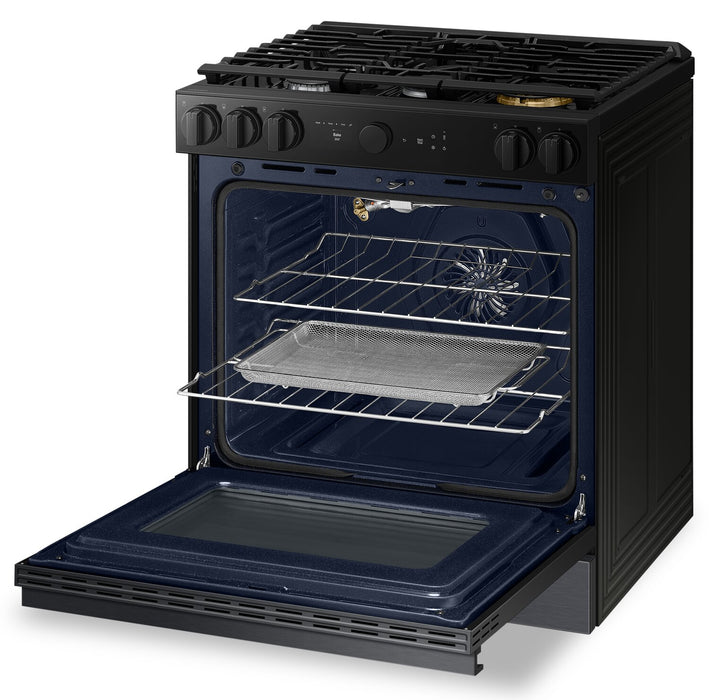 Cuisinière intelligente à gaz encastrée Samsung de 6 pi³ avec friture à air et Air Sous Vide - noir mat - NSG6DG8500MTAA