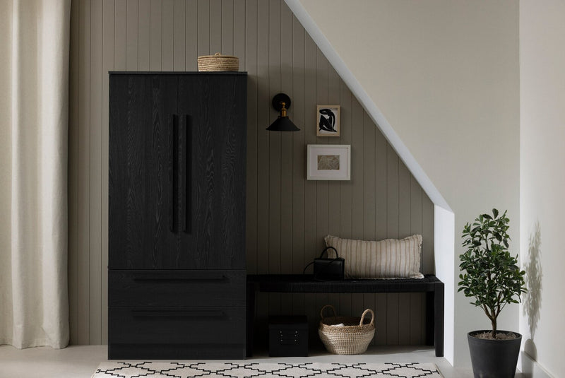 Commode verticale Alex de 33 po (L) x 68,5 po (H) à 2 tiroirs avec armoire de rangement pour la chambre à coucher - noire