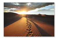 Hike In Desert 16 po x 24 po : Cadre d'art mural et panneau de tissu