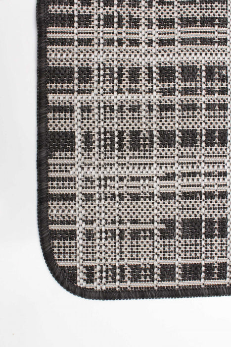 Carpette Panthea noire - 2 pi 2 po x 6 pi 7 po