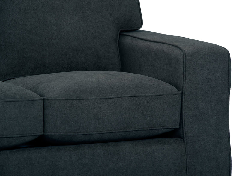 Causeuse Fiona de 58 po fabriquée au Canada en tissu de chenille avec accoudoirs rectilignes - bleu marine