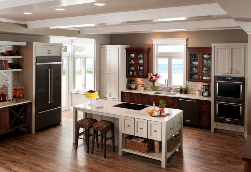 Réfrigérateur KitchenAid de 20,8 pi³ et de 36 po à portes françaises à congélateur inférieur - noir sur acier inoxydable - KBFN506EBS