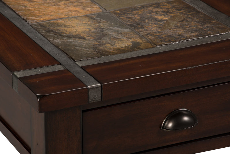 Table de bout rustique Roanoke de 22 po avec rangement et tablette - bois cerisier foncé et incrustation d’ardoise