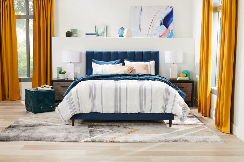 Lit plateforme rembourré Rain de Kort & Co. en tissu bleu capitonné - format lit double