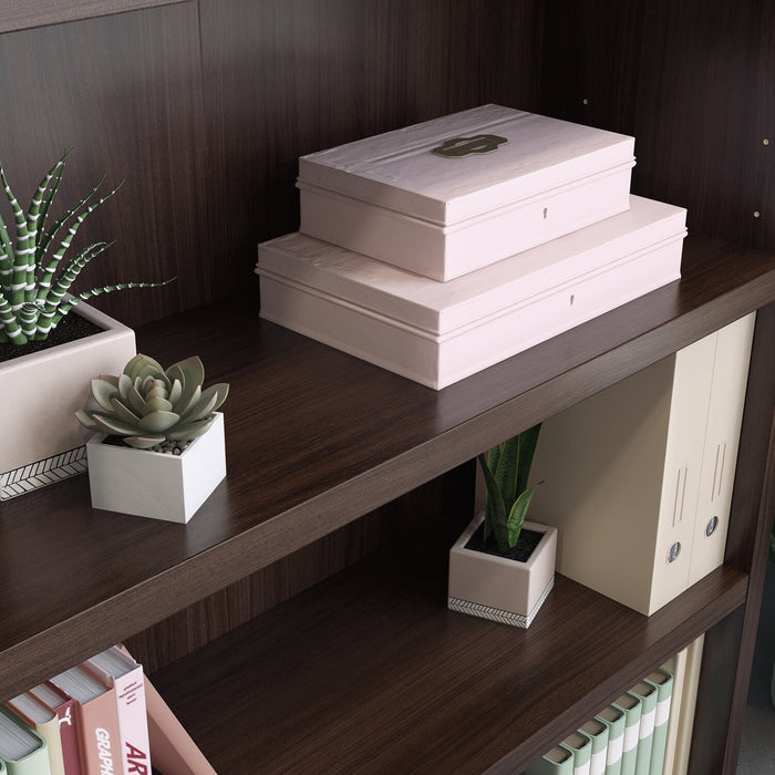 Bibliothèque Affirm de 34,8 po de qualité commerciale à 5 tablettes - orme noble