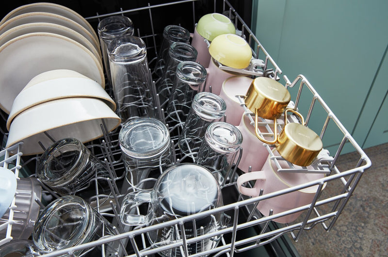 Lave-vaisselle encastré Whirlpool de 24 po et de 55 dBA avec commandes sur le dessus - noir - WDP540HAMB