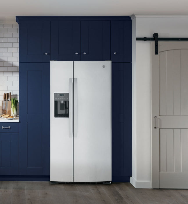 Réfrigérateur GE de 23,2 pi³ et de 33 po à compartiments juxtaposés - acier inoxydable résistant aux traces de doigts - GSS23GYPFS