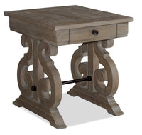 Table de bout traditionnelle Tinley Park de 22 po avec rangement - pin gris-brun avec base à volutes