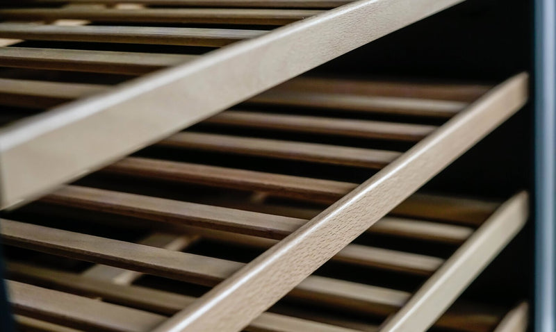 Refroidisseur à vin Danby de 8,4 pi³ et de 21,6 po à 1 porte - noir - DWC94L1B