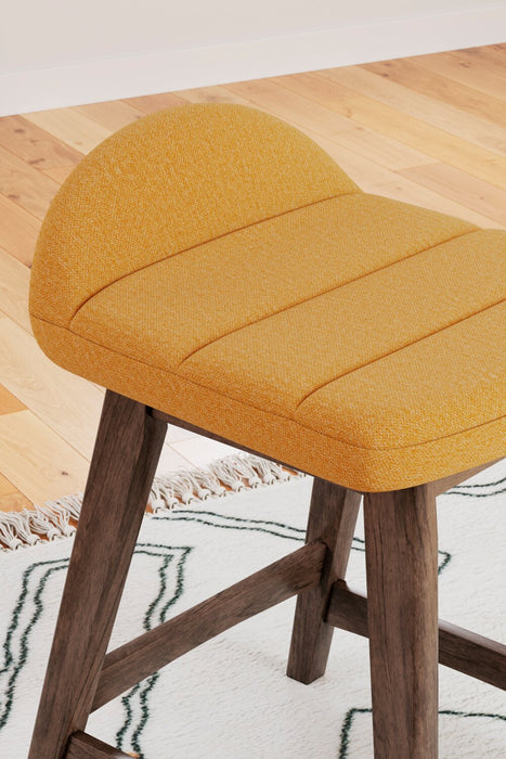 Tabouret Jovi de hauteur comptoir en tissu d’apparence lin et en bois - moutarde