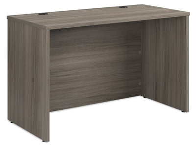 Affirm 47.17" Commercial Grade Office Desk - Hudson Elm|Bureau Affirm de 47,17 po de qualité commerciale - orme Hudson