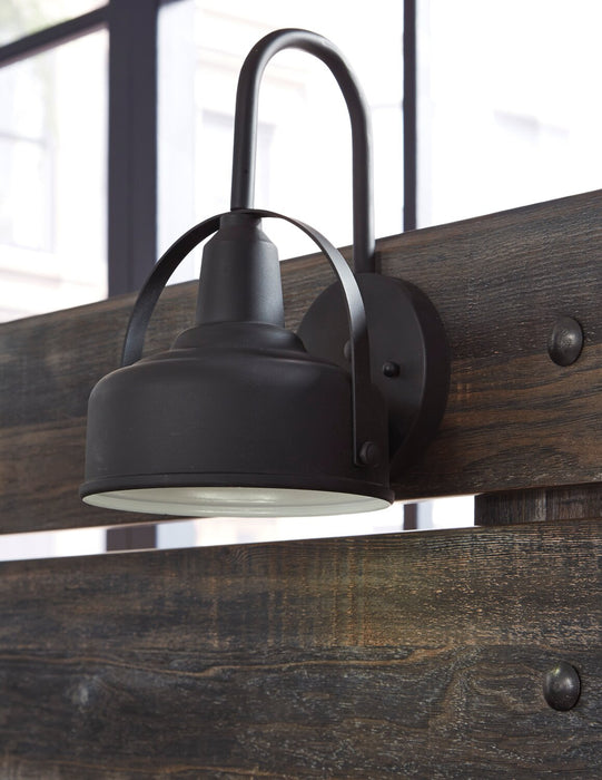 Lit plateforme de rangement latéral Abby avec éclairage à DEL et ports USB, brun - format grand lit