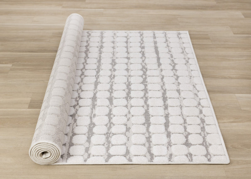 Tapis Oslo White a grands galets, 6'7\" x 9'6\"