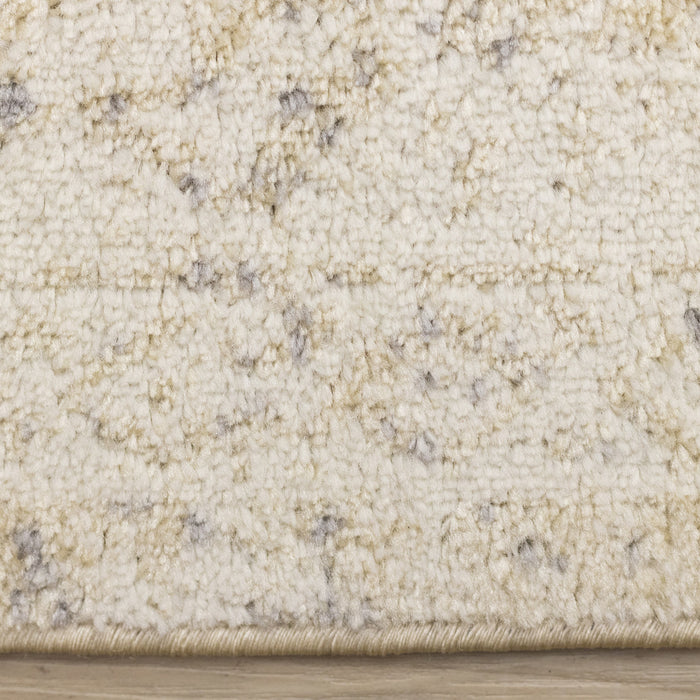 Carpette discrète, traditionnelle et élégante Ellis beige et crème - 5 pi 3 po x 7 pi 7 po