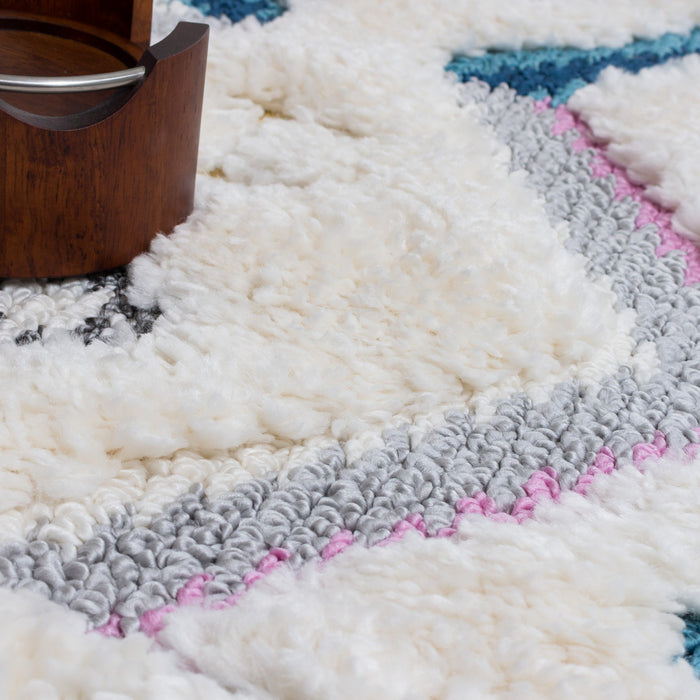 Carpette à poil long Lola à motif de chevron - 2 pi 7 po x 8 pi
