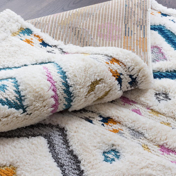 Carpette à poil long Lola à motif de chevron - 2 pi 7 po x 8 pi