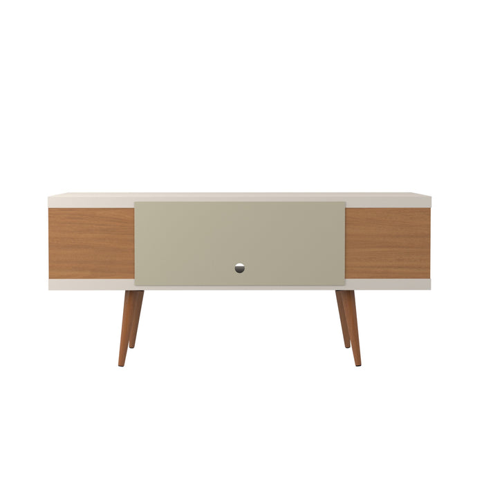 Meuble pour téléviseur Utopia de Manhattan Comfort de 53,14 po avec pattes évasées en bois et 4 tablettes - blanc cassé et crème d'érable