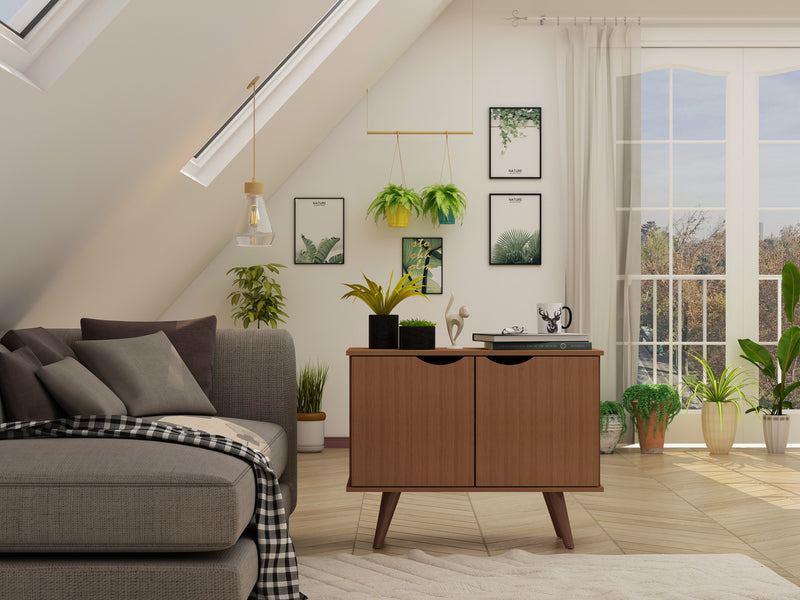 Armoire décorative Hampton de Manhattan Comfort avec 2 tablettes et pattes en bois massif - crème d’érable