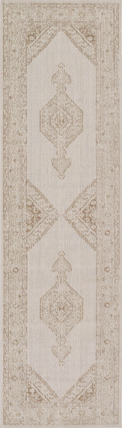 Maude Traditional 2'7" x 8'0" Runner Rug in Brown Indoor Area Rug | Tapis Traditionnel Maude 2'7" x 8'0" en brun