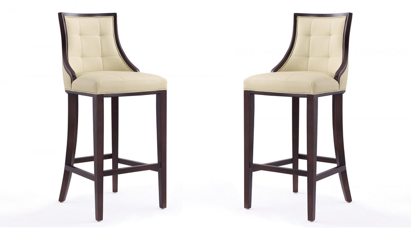 Tabouret de bar traditionnel en bois avec assise rembourree creme Fifth Avenue - Lot de 2