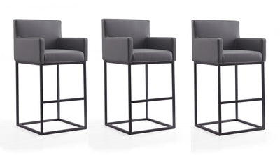 Ambassador Mid-Century Modern Metal Upholstered Barstool in Gray - Set of 3 Bar Stool | Tabouret de bar rembourre en metal gris style mid-century modern Ambassador - Lot de 3