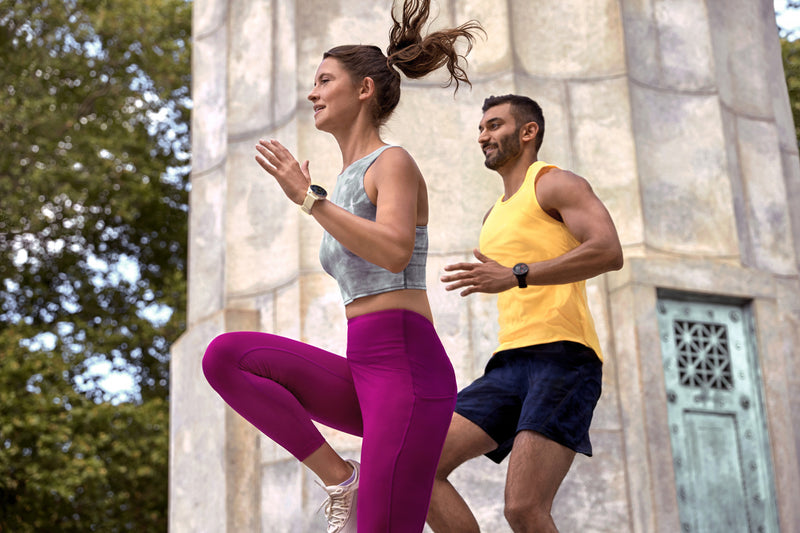 Montre Connectee Garmin Venu® 2 Plus - Suivi De Fitness, Lunette En Acier Inoxydable Argente Avec Boitier Gris Poudre