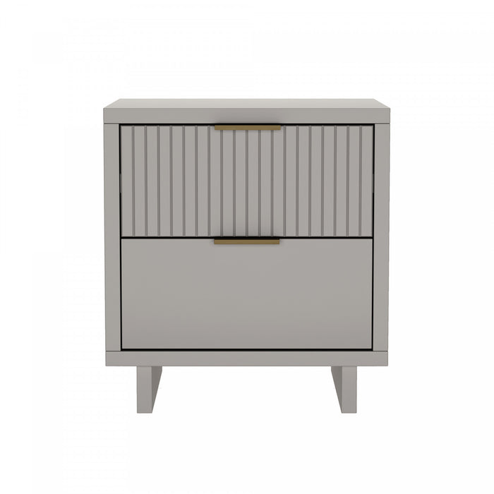 Table de nuit contemporaine Elara 18\" en bois massif, gris clair (2 tiroirs)