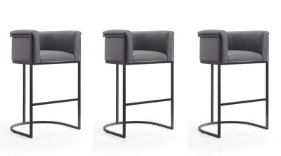 Cosmopolitan Mid-Century Modern Metal Upholstered Barstool in Gray - Set of 3 Bar Stool | Tabouret de bar cosmopolite mi-siecle moderne en metal et tissu gris - Lot de 3