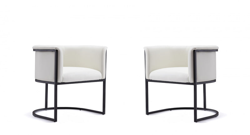 Chaise de salle a manger moderne mi-siecle cosmopolite en cuir vegetalien et metal ivoire - Lot de 2