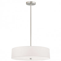 Luminaire suspendu Everly de Dainolite avec abat-jour blanc, fini chromé satiné et 4 ampoules