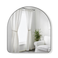 Miroir arqué de Umbra de 34 po x 36 po - métallique