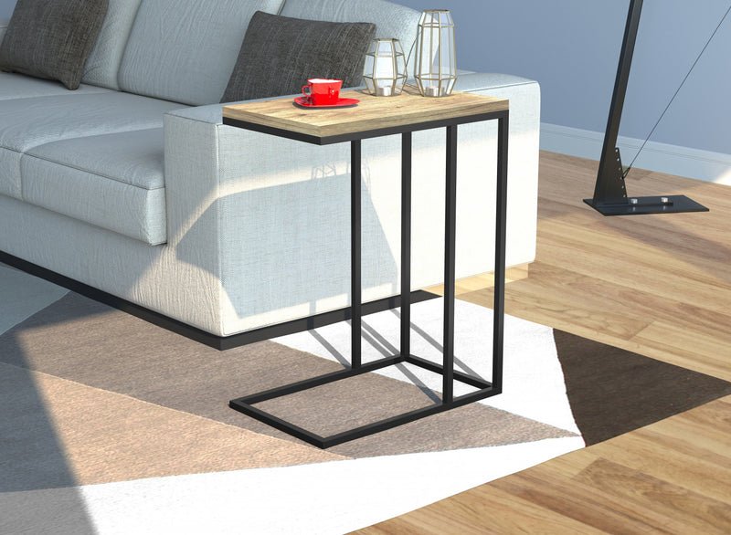 Table de bout en forme de C de 19 po en bois recyclé avec armature en métal