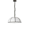 Petit luminaire suspendu Portobello de Dainolite avec abat-jour blanc, bordure noire, fini noir mat et 1 ampoule