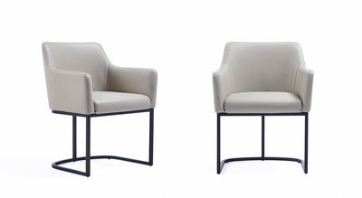 Serena Modern Metal Vegan Leather Armchair in Light Gray - Set of 2 Dining Chair | Fauteuil Serena en metal moderne et cuir vegetalien, gris clair - Lot de 2