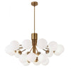 Lustre Amanda de Dainolite en verre blanc opale, avec fini laiton vieilli et 18 ampoules
