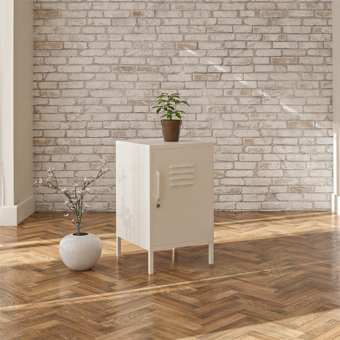 Table de bout Mission District d’Ameriwood Home en métal avec casier - blanc doux