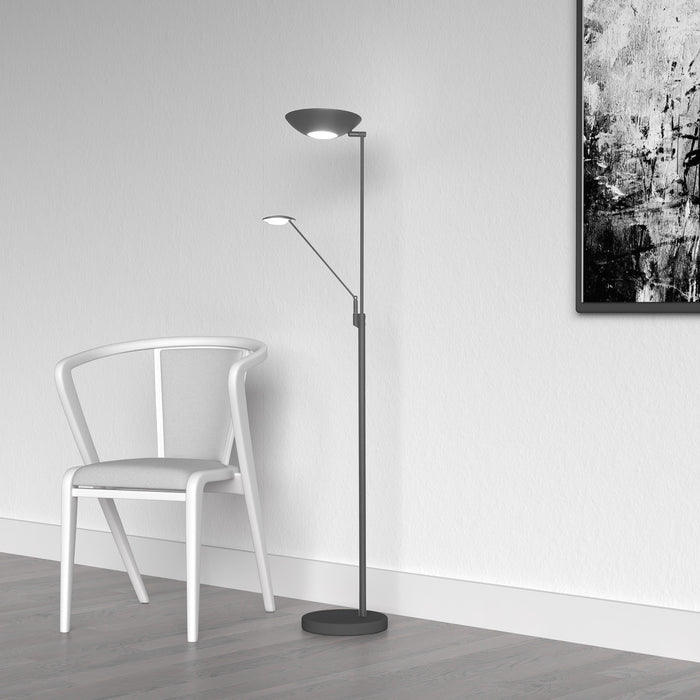 Lampe à pied Mother & Son de Dainolite avec fini noir et chromé poli et ampoule à DEL