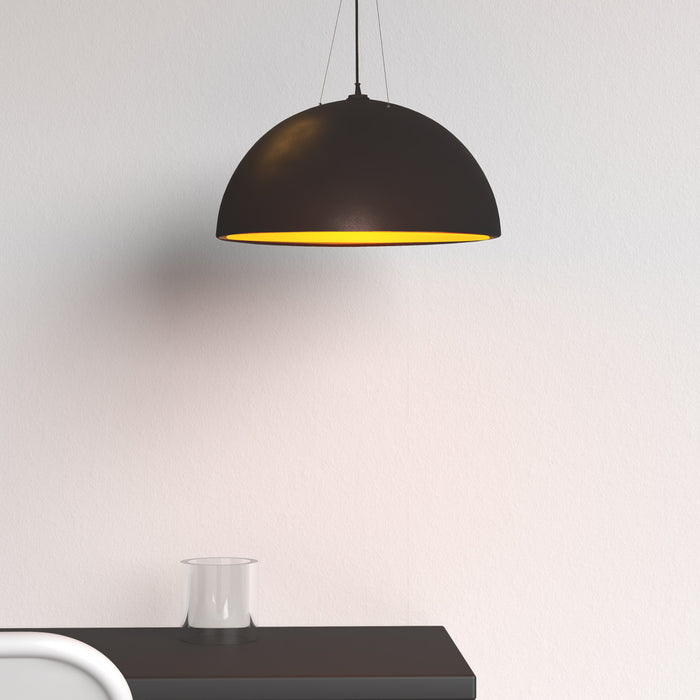 Luminaire suspendu Dome de Dainolite avec fini noir et doré et 3 ampoules